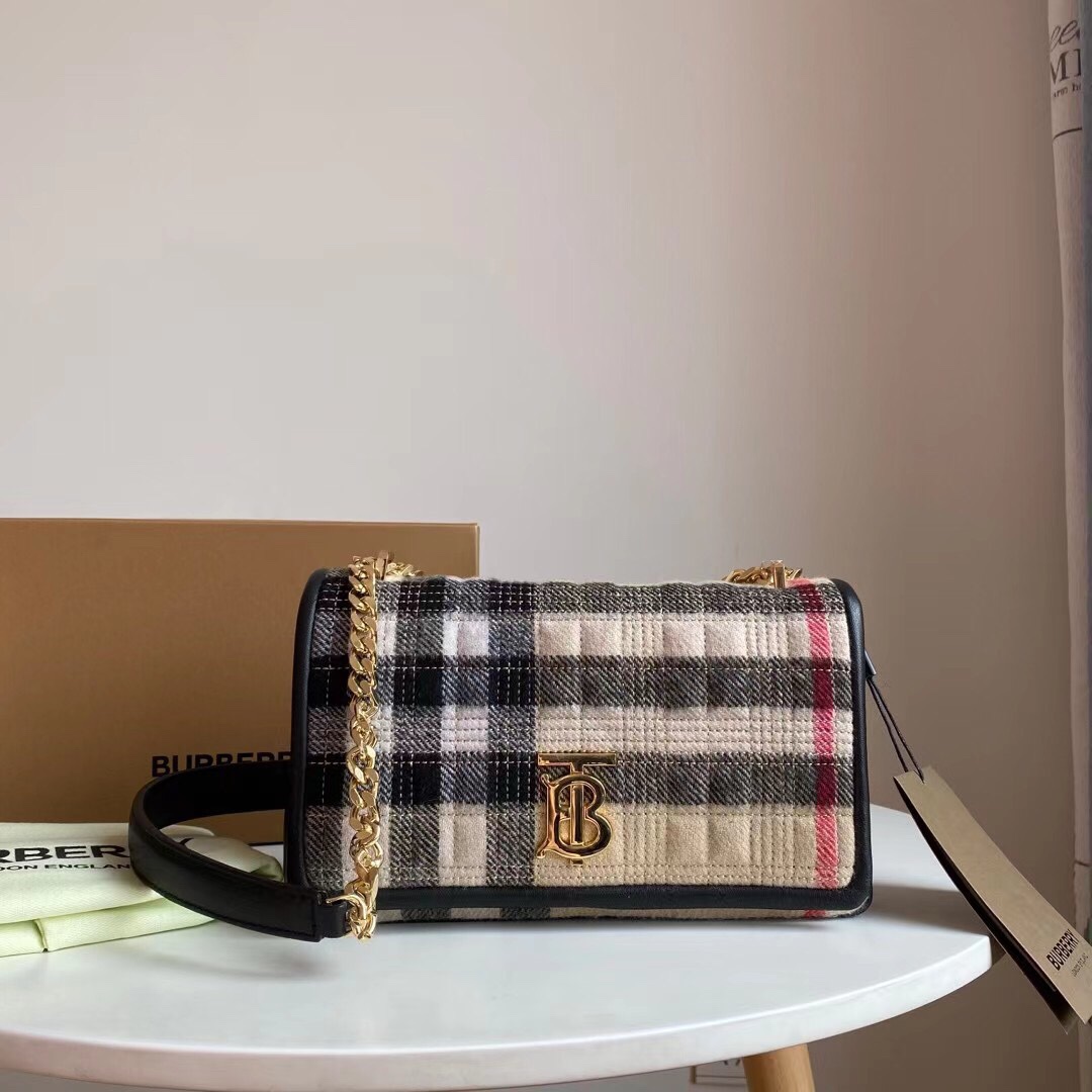 Burberry_Lola_Chain_Bag-